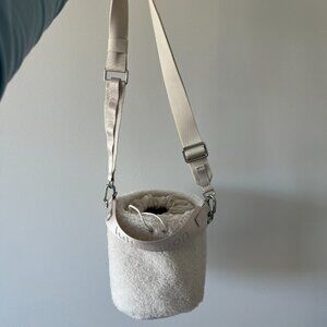 Lululemon Crossbody Fleece Bucket Bag 2.5L